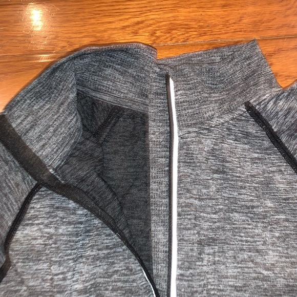 Perfect athletic shirt - Picture 3 of 6